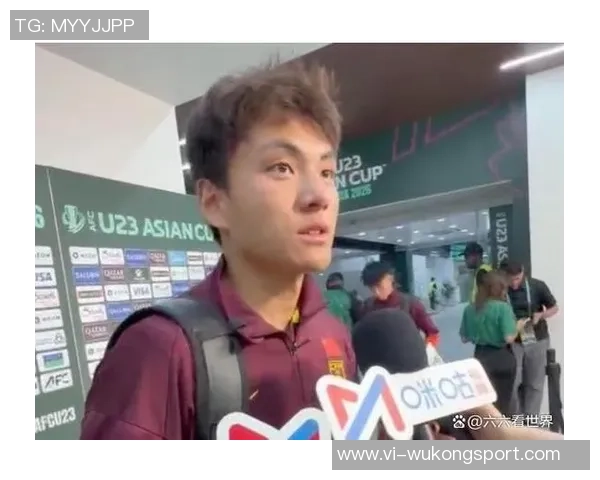 中国球迷李云赛后与李昊亲密互动展现温暖友情与宠溺之情